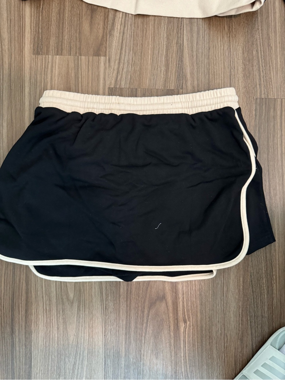 Entro Black & Cream Two-Piece Skirt Set - Picture 5 of 6